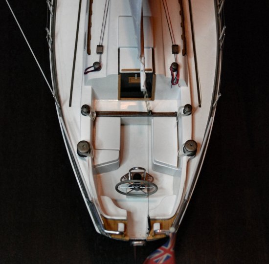 Blue Raven receiving her mast Image of model